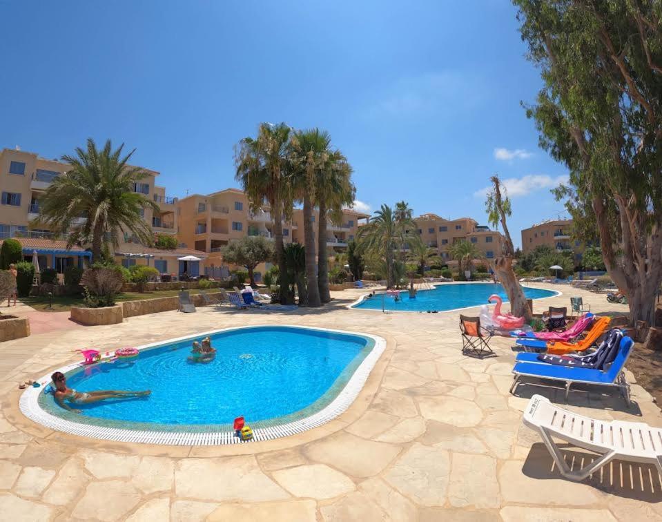 Timeless Cyprus Apartment Paphos Exterior photo