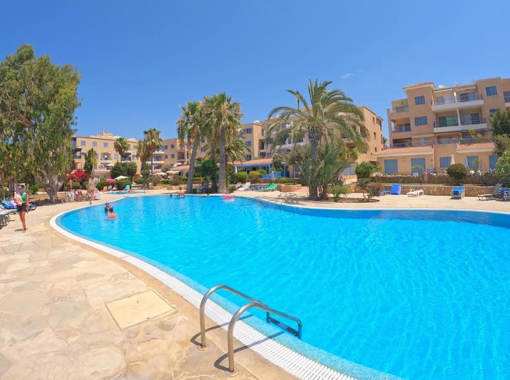Timeless Cyprus Apartment Paphos Exterior photo